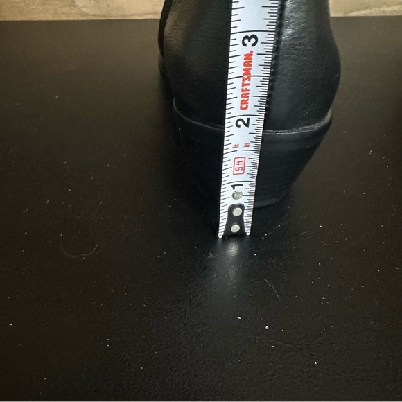 Sam Edelman Petty Leather Zippered Low Heel Ankle Bootie Black Size 7.5 M - Picture 10 of 13